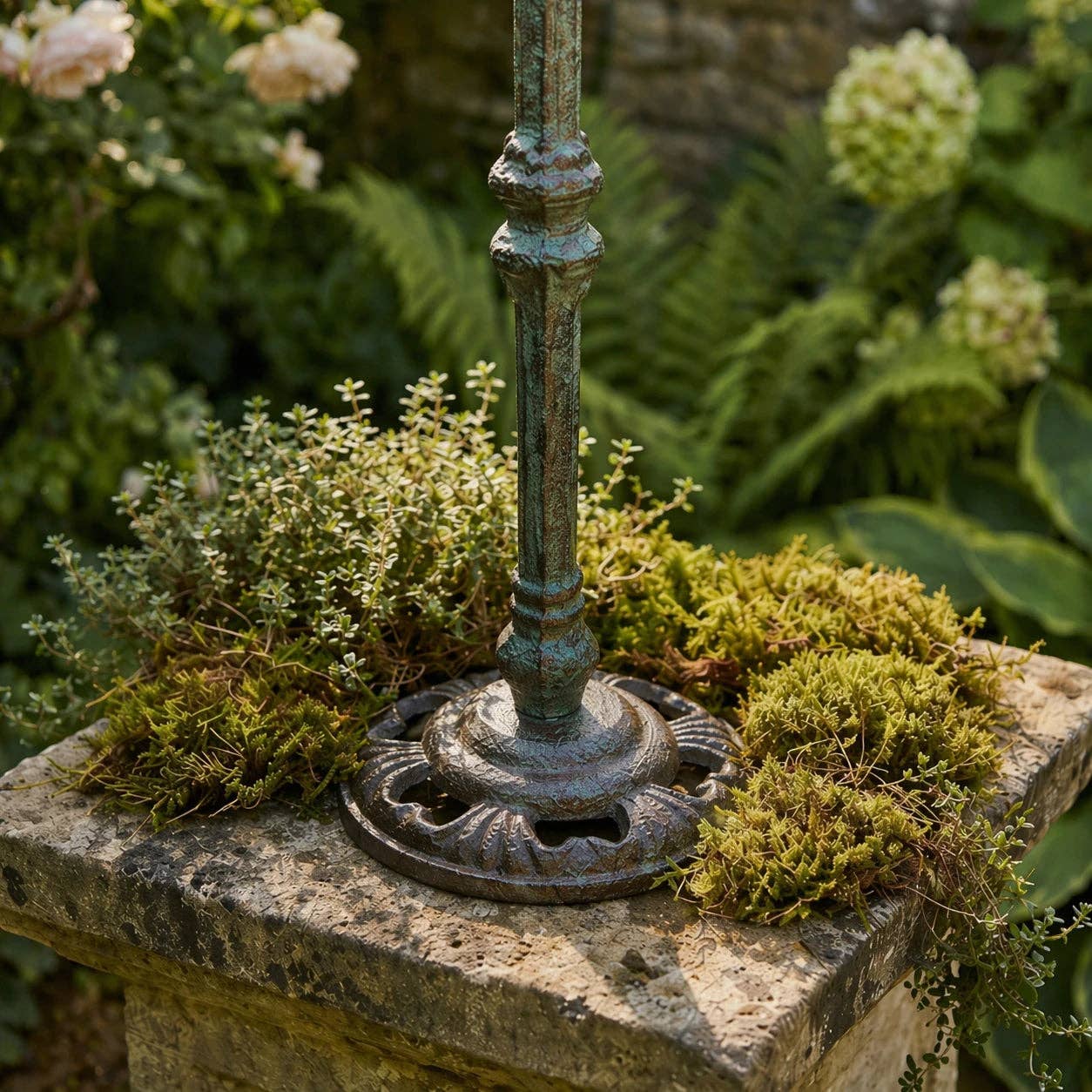 Dragonfly Bird Feeder, Cast Iron Pedestal for Patio or Garden, 16"